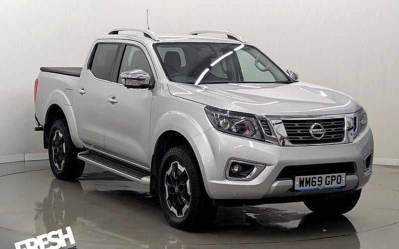 Starburst silver Used 2019 Nissan Navara Tekna Pickup | £17,990 (A bit pricey) - Image 1/4