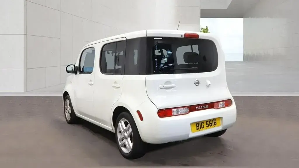 Used Nissan Cube 110 HP (80 kW) 2010 White Estate
