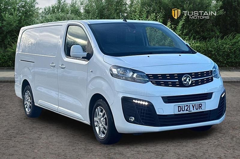 White Used 2021 Vauxhall Vivaro Sportive MPV | £14,999 (Fair price) - Image 1/4