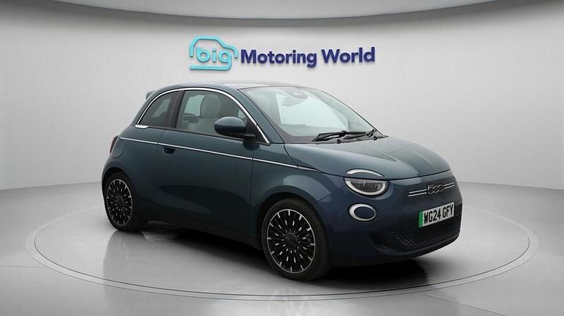 Second-hand Fiat 500e La Prima 86 kW (118 CP) 2024 Hatchback