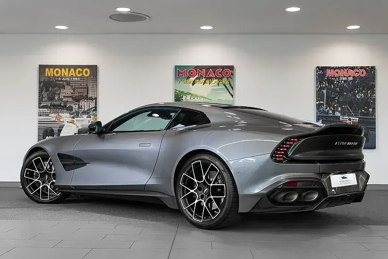 Used Aston Martin Vanquish 835 HP (614 kW) 2024 Silver Coupe