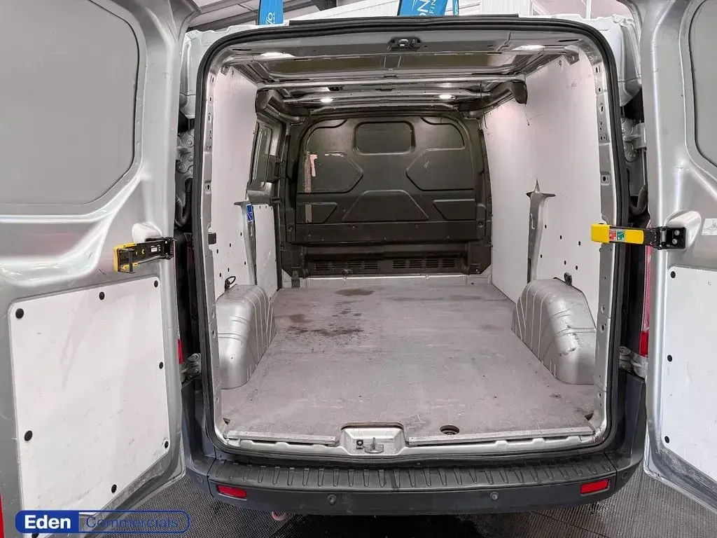 Used Ford Transit Custom Trend 104 HP (76 kW) 2018 Silver Van
