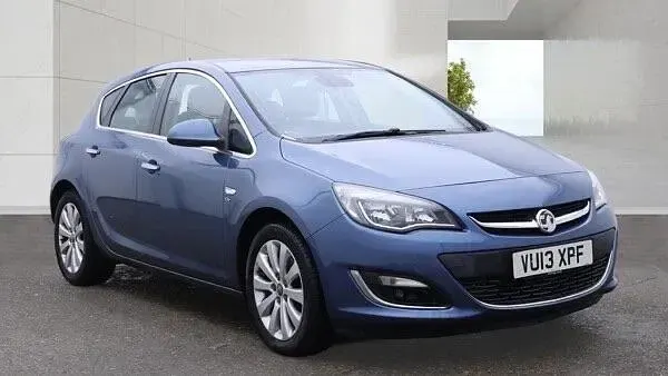 Used Vauxhall Astra Elite 165 HP (121 kW) 2013 Blue Hatchback