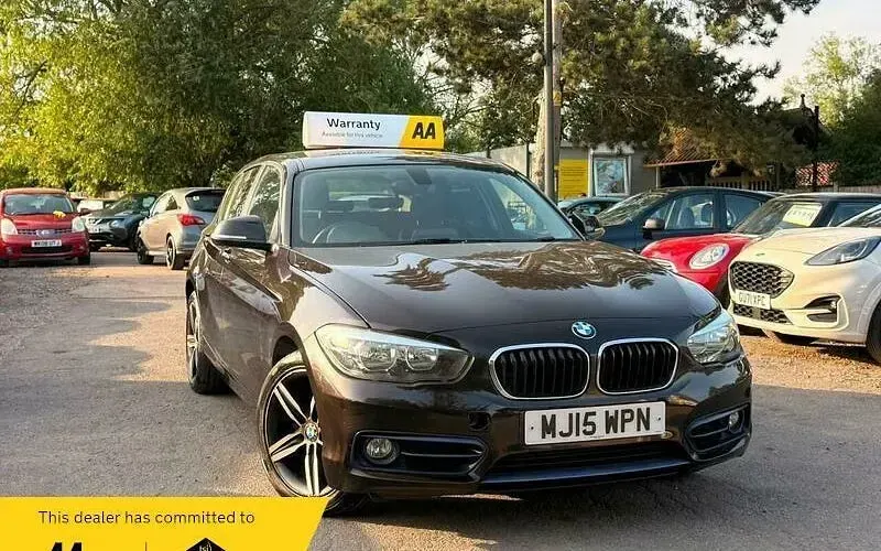 Used BMW 120 Sport Line 190 HP (139 kW) 2015 Hatchback