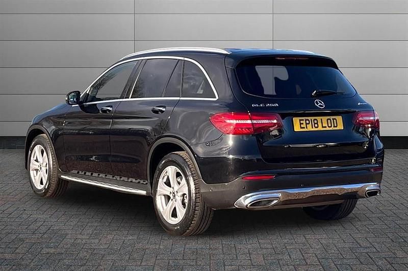 Used Mercedes GLC250 Premium 211 HP (155 kW) 2018 Obsidian black Estate
