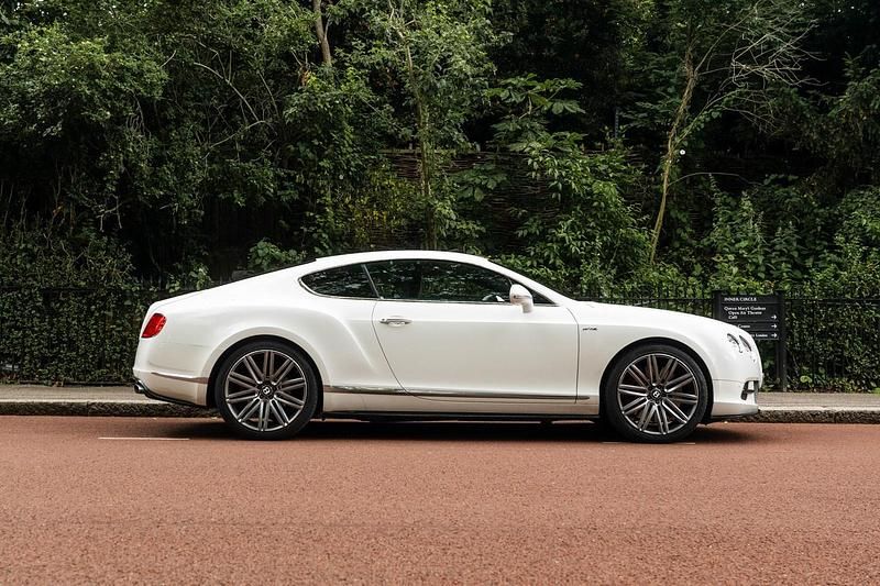Begagnad Bentley Continental 2014 Vit Sedan