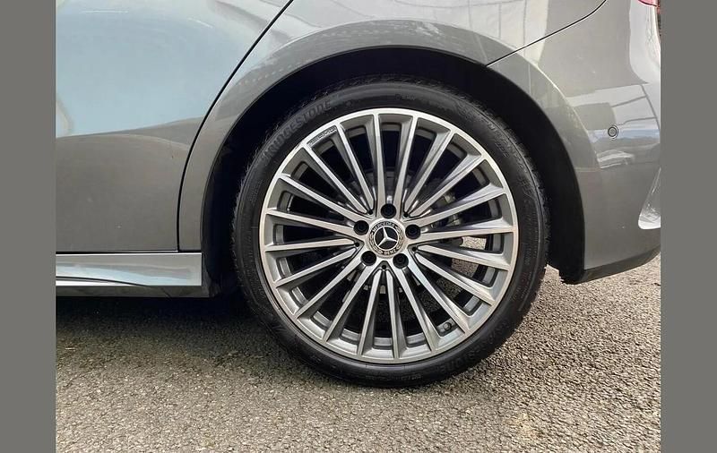 Used Mercedes A180 AMG Line Premium Plus 134 HP (98 kW) 2025 Grey Hatchback