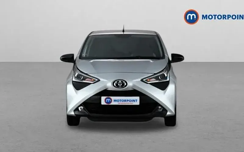 Used Toyota Aygo Trend 72 HP (52 kW) 2019 Silver Hatchback