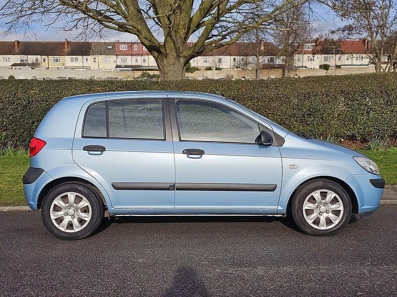 Used Hyundai Getz 97 HP (71 kW) 2007 Blue Hatchback