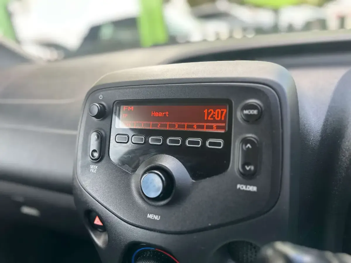 Used Toyota Aygo 72 HP (52 kW) 2019 Red Hatchback