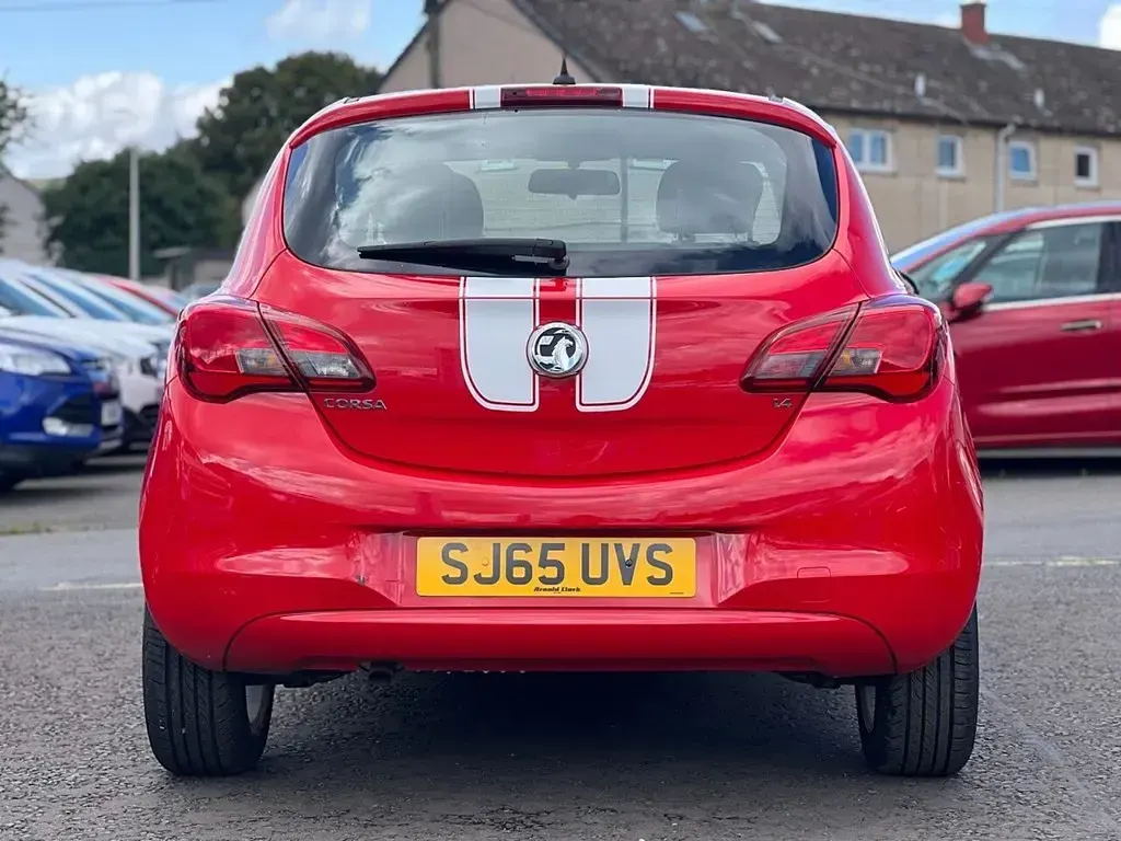 Used Vauxhall Corsa 89 HP (65 kW) 2015 Red Hatchback