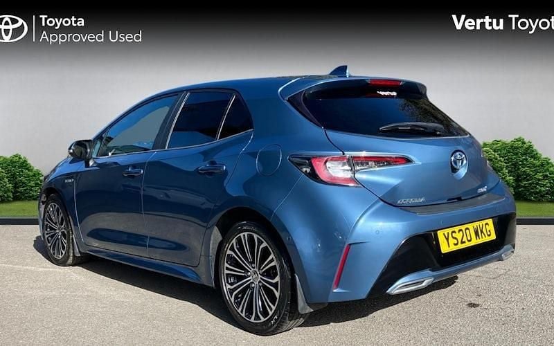 Used Toyota Corolla Design 184 HP (135 kW) 2022 Hatchback