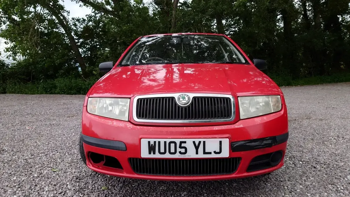 Used Skoda Fabia Classic 64 HP (47 kW) 2005 Red Hatchback