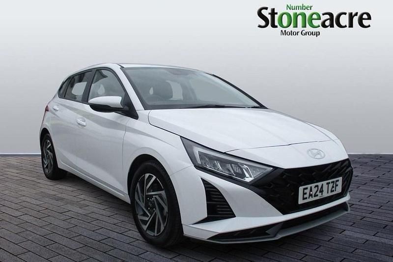 White Used 2024 Hyundai i20 Advanced Hatchback | £15,295 (Fair price) - Image 1/1