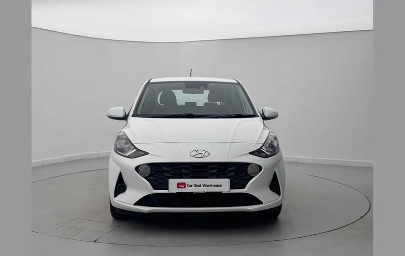 Used Hyundai i10 SE 65 HP (47 kW) 2021 White Hatchback
