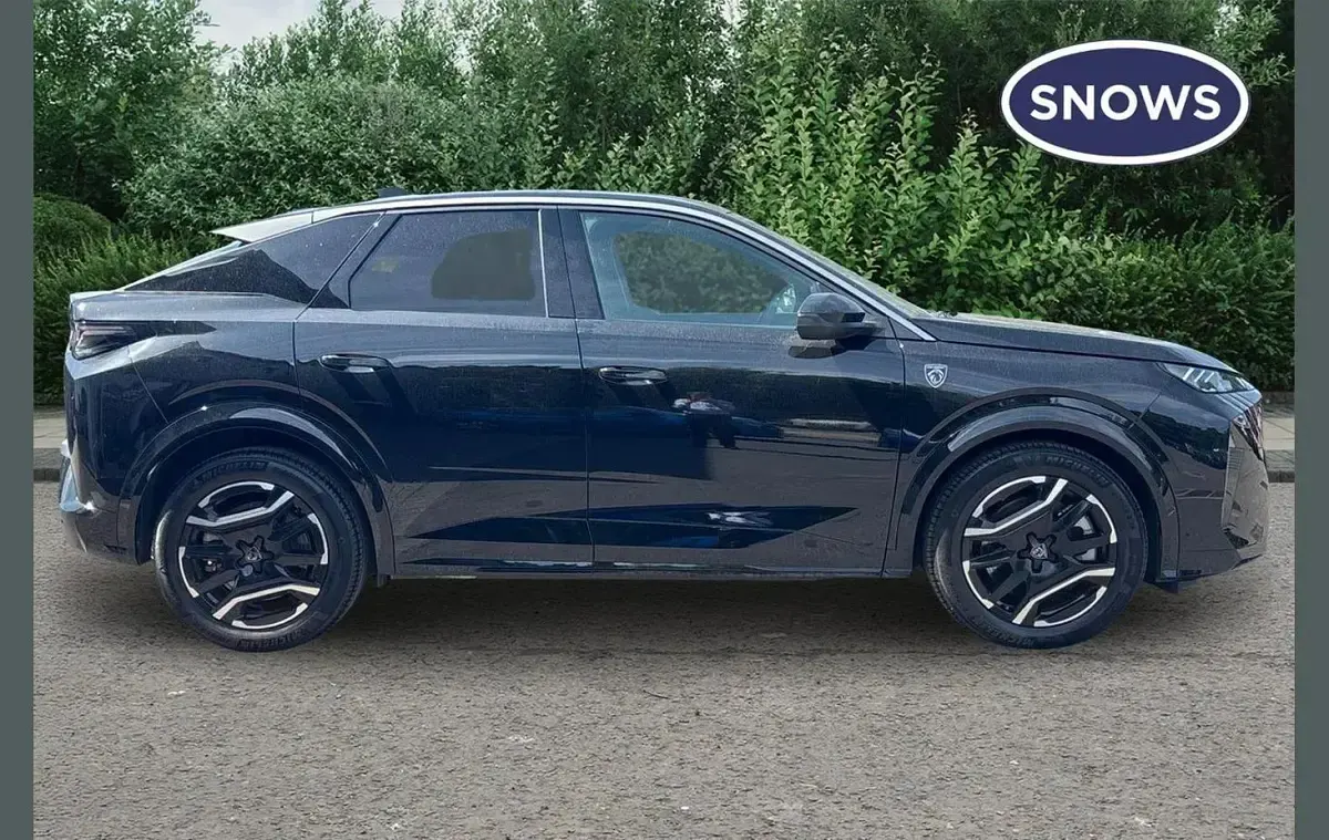 Used Peugeot e-3008 GT 156 kW (213 HP) 2025 Black SUV