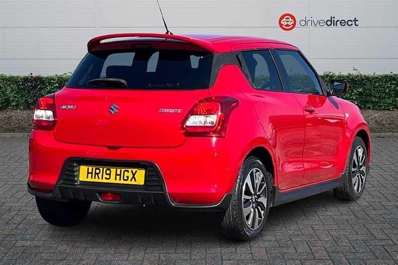Used Suzuki Swift 90 HP (66 kW) 2019 Red Hatchback