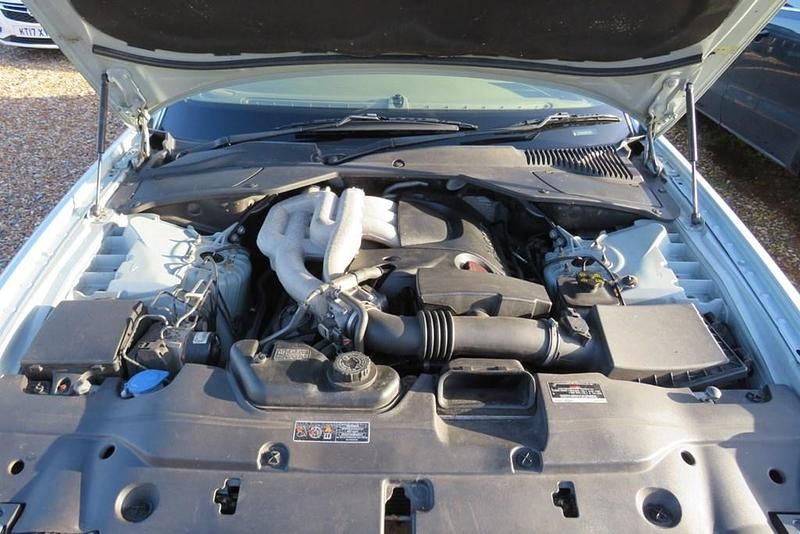 Używany Jaguar XJ6 SE 2003 Srebrny Sedan/Limuzyna