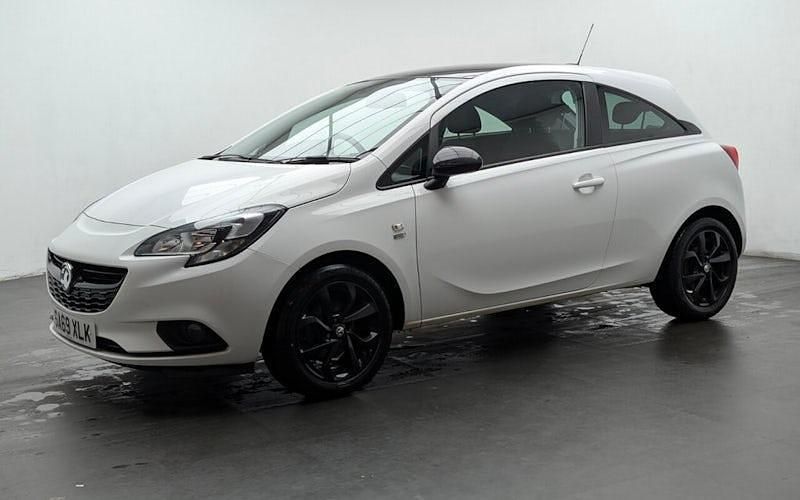 Used Vauxhall Corsa S 90 HP (66 kW) 2019 White Hatchback