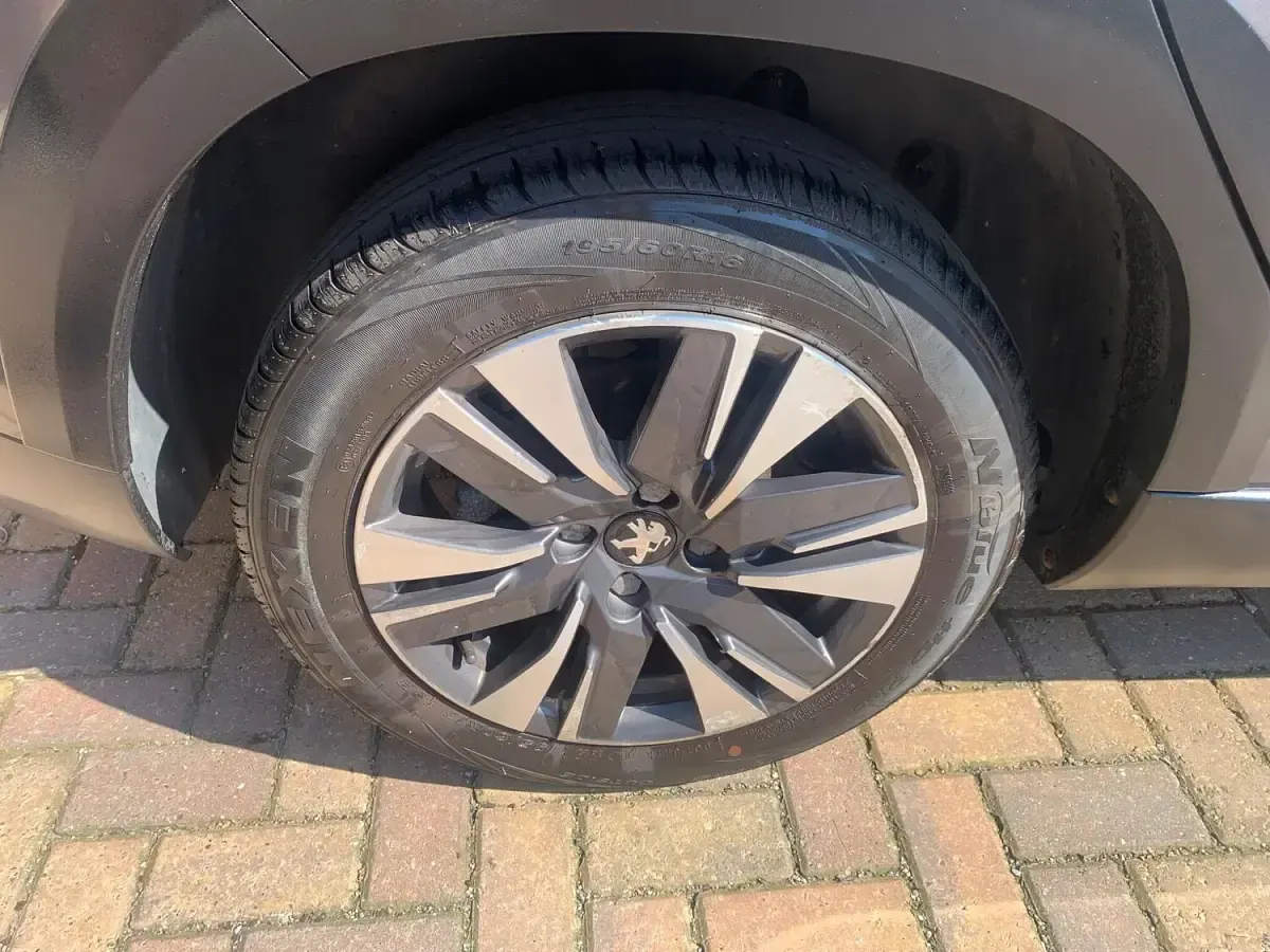 Used Peugeot 2008 Allure 82 HP (60 kW) 2016 Grey SUV