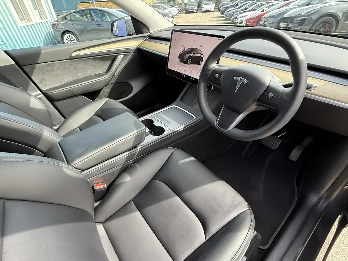 Used Tesla Model Y Long Range AWD 282 kW (384 HP) 2022 Grey SUV
