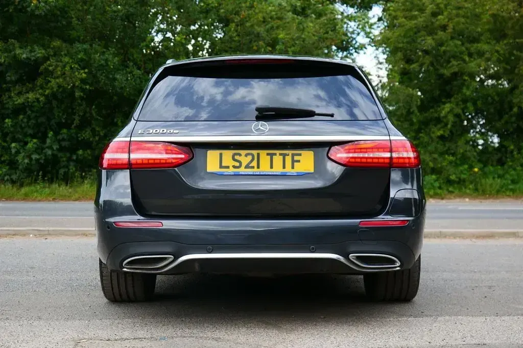 Used Mercedes E300 AMG line 306 HP (225 kW) 2021 Grey Estate