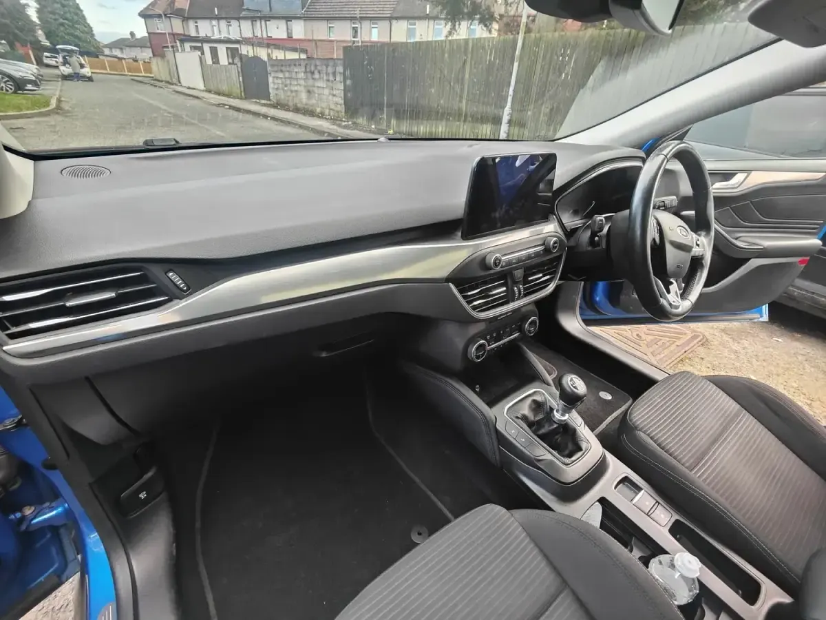 Used Ford Focus Titanium 120 HP (88 kW) 2019 Blue Estate