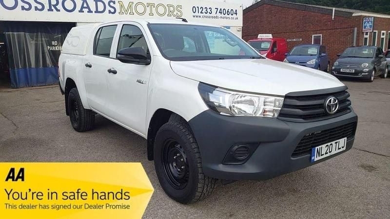 Used Toyota HiLux Active 150 HP (110 kW) 2020 White Pickup