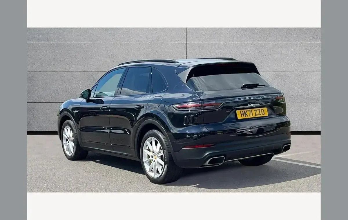 Used Porsche Cayenne 462 HP (339 kW) 2021 Black SUV