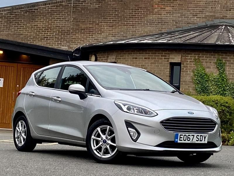 Silver Used 2017 Ford Fiesta Zetec Hatchback | £5,450 (Fair price) - Image 1/4