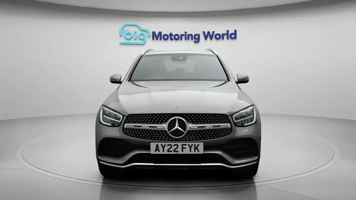 Used Mercedes GLC300de AMG line 302 HP (222 kW) 2022 Silver SUV