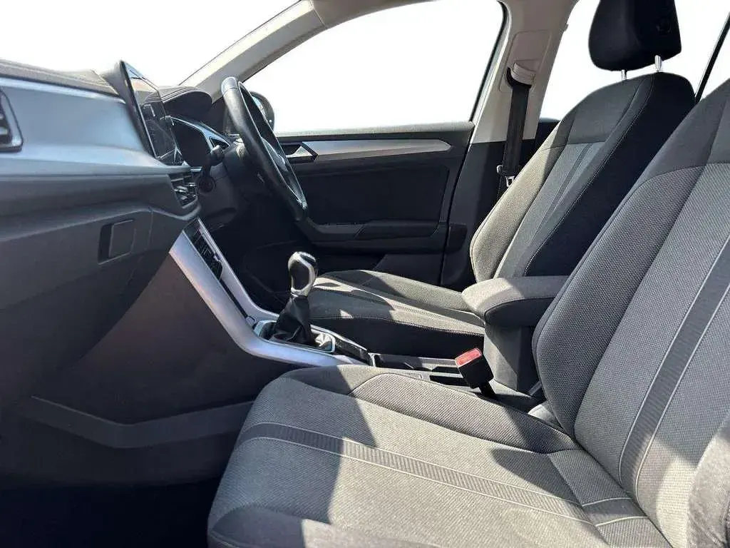 Used VW T-Roc Life 108 HP (79 kW) 2023 Silver SUV