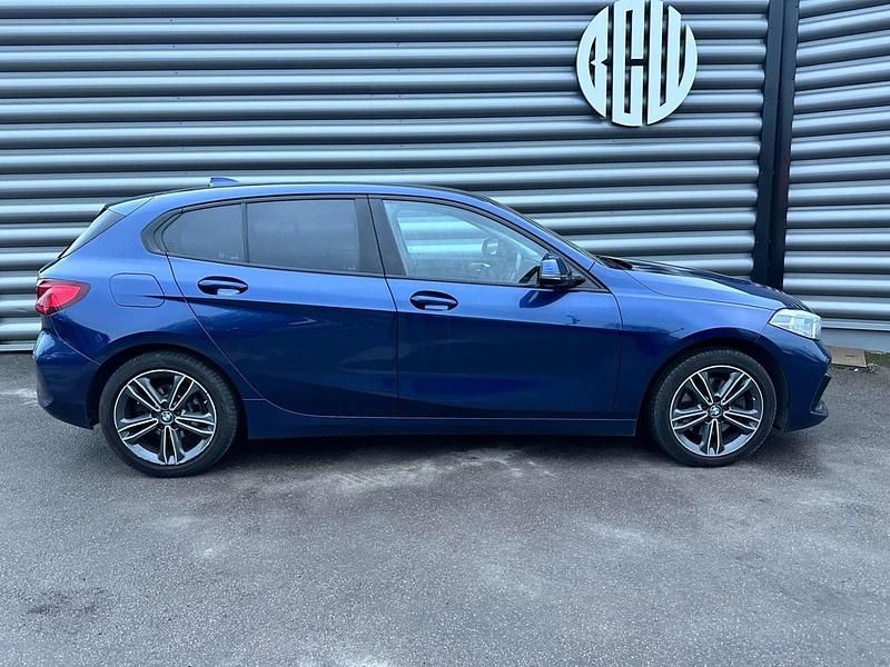 Used BMW 118 Sport Line 2019 Blue Hatchback