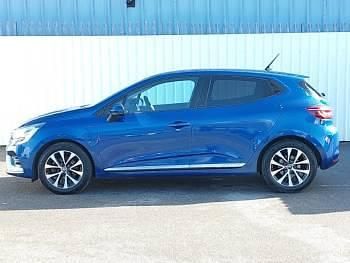 Used Renault Clio V Iconic 140 HP (102 kW) 2021 Blue Hatchback