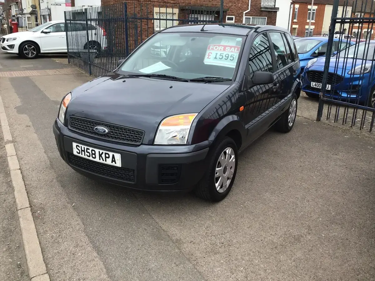 Used Ford Fusion Style 80 HP (58 kW) 2008 Grey Hatchback