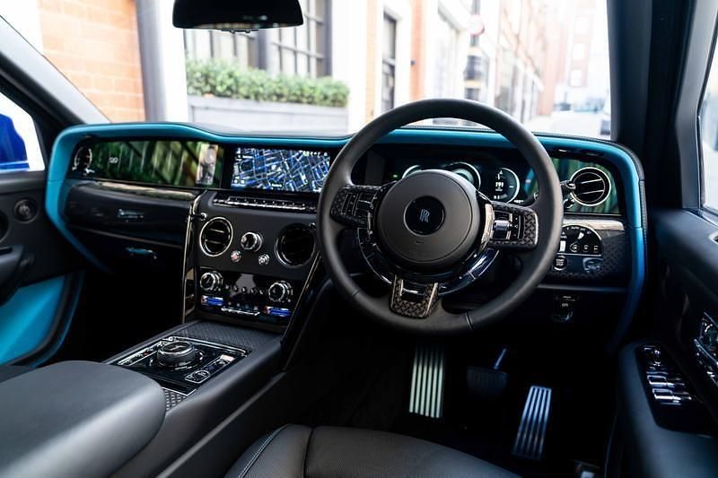 Used Rolls Royce Cullinan 571 HP (419 kW) 2024 Blue SUV