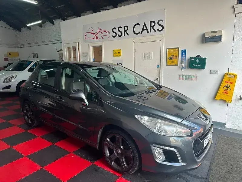 Used Peugeot 308 Allure 115 HP (84 kW) 2013 Grey Hatchback