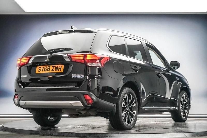 Used Mitsubishi Outlander P-HEV 200 HP (147 kW) 2018 Black SUV