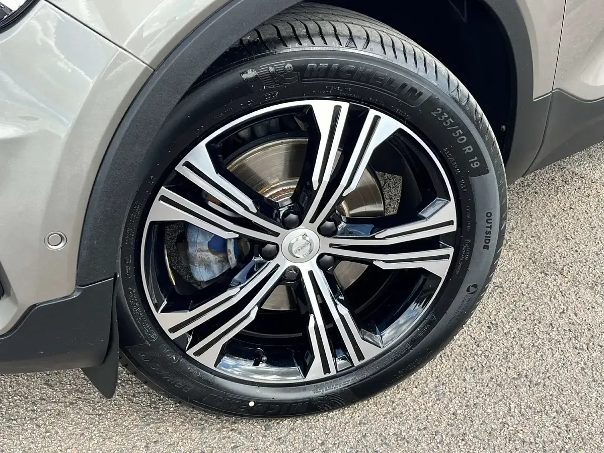 Used Volvo XC40 Inscription 2020 Grey SUV