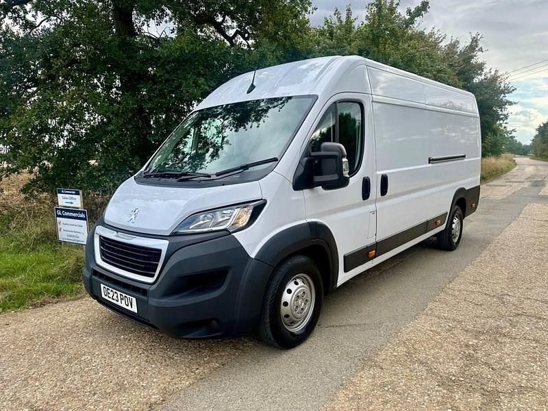 White Used 2023 Peugeot Boxer Premium Van | £14,790 (Fair price) - Image 1/3