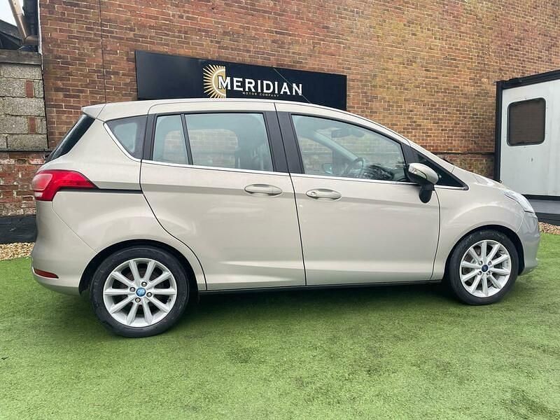Used Ford B-MAX Titanium 2015 Silver MPV