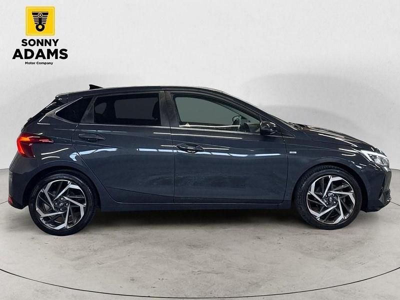 Used Hyundai i20 Premium 100 HP (73 kW) 2022 Grey Hatchback