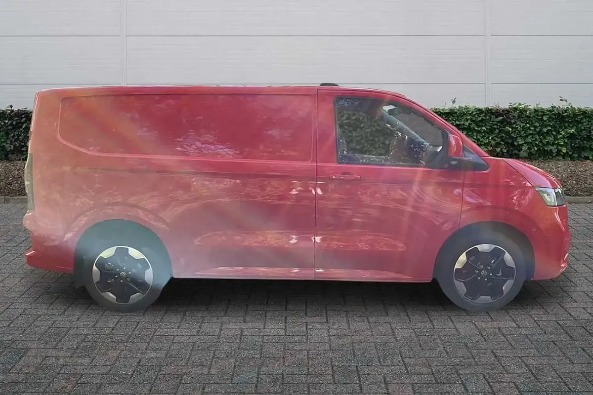 Used VW T7 Pro 2026 Intensive red Van
