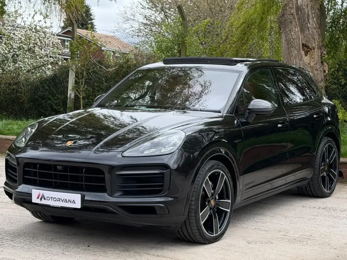 Begagnad Porsche Cayenne 2021 Svart SUV