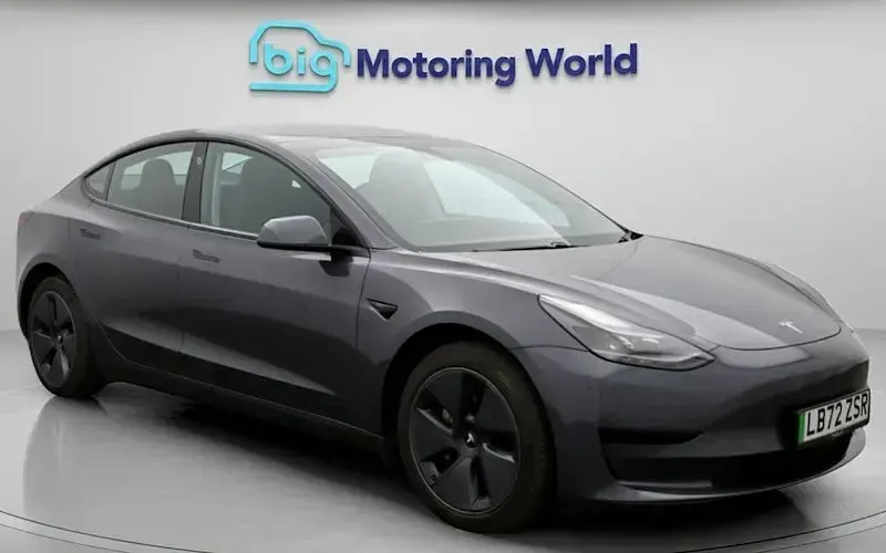 Used Tesla Model 3 Standard Range 180 kW (245 HP) 2023 Sedan