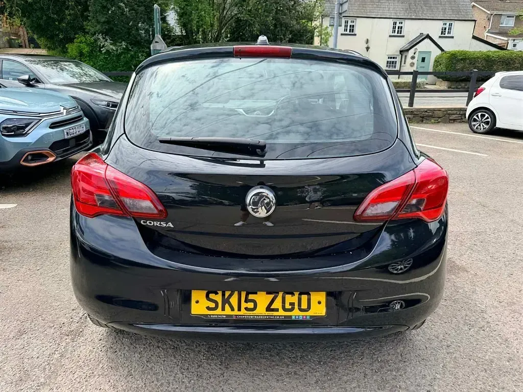 Usado Vauxhall Corsa Excite 70 HP (51 kW) 2015 Preto Citadino