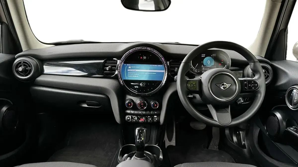 Used Mini Cooper Classic 134 HP (98 kW) 2024 Grey Hatchback