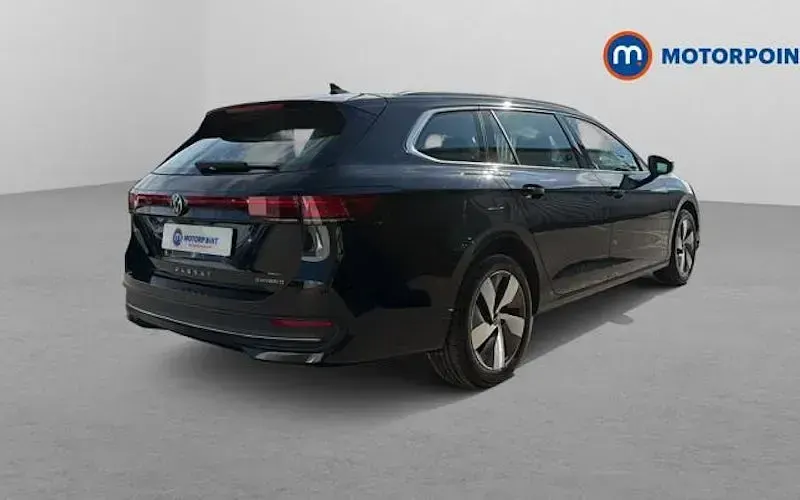 Used VW Passat Life 204 HP (150 kW) 2025 Black Estate