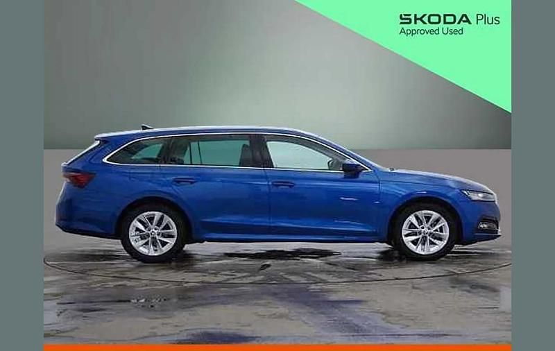 Used Skoda Octavia SE L 147 HP (108 kW) 2022 Race blue metallic Estate
