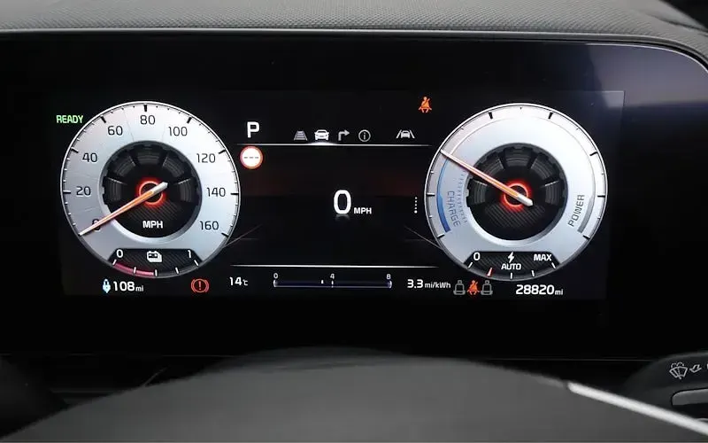 Used Kia e-Niro 150 kW (204 HP) 2023 Grey SUV